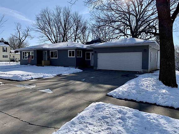 3rd image of 407 Bishop Ave