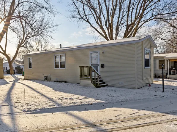 223 Tollview Rd, Elgin, IL 60123