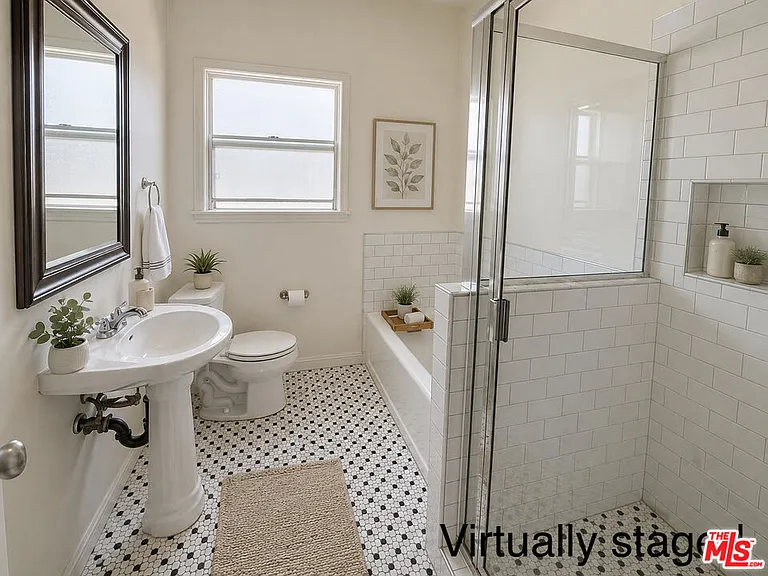 127 N Catalina St #3 — Photo 10