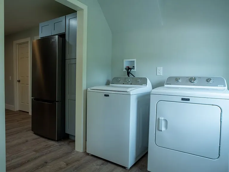 225 Upper Sherman Ave #1 — Photo 23