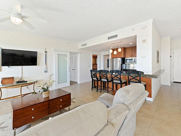 3rd image of 2060 Beach Blvd Unit 203