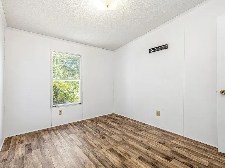 105 Valley Forge Way N — Photo 22
