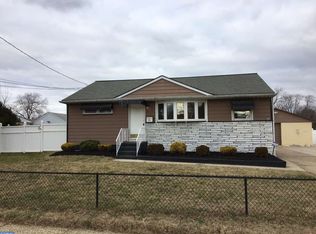 501 Monroe St, Riverside, NJ 08075