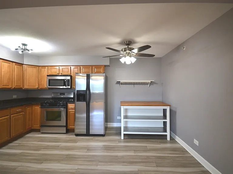 7100 Laverne Ln #9 — Photo 3