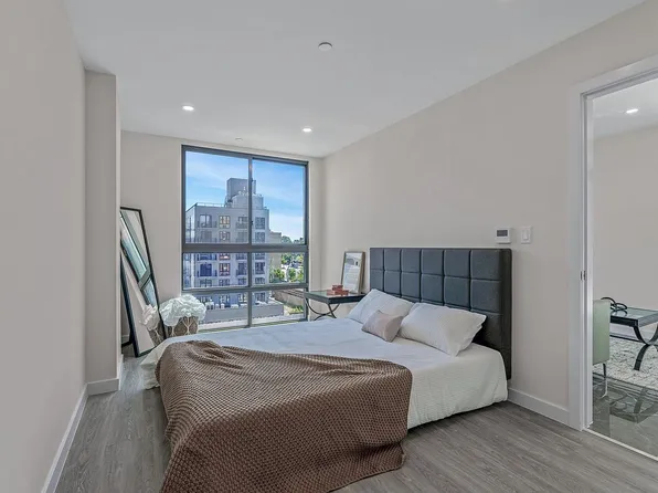 43-30 52nd St Unit 3B, Woodside, NY 11377