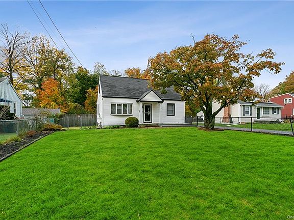 2nd image of 3 Caravella Ln