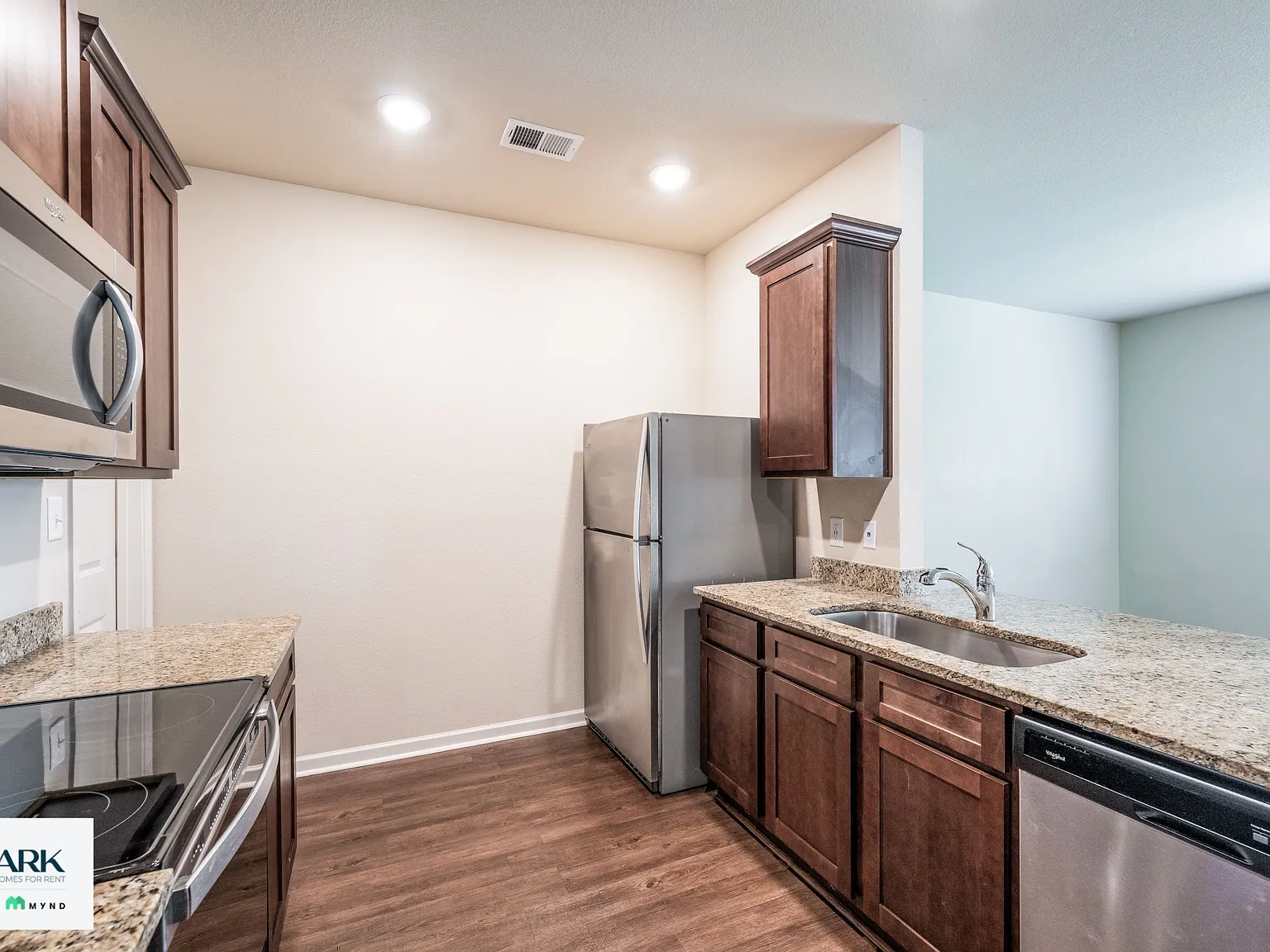 2 bed, 2.5 bath, 1507 sqft, $1,480 — Photo 3