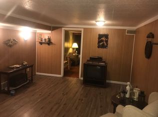 411 N Deneen St, Staunton, IL