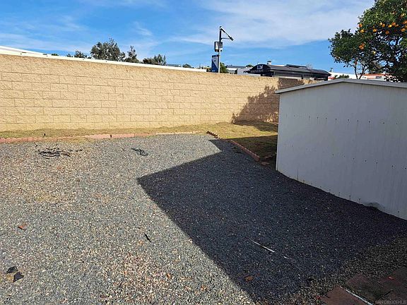 5th image of 2907 S Santa Fe Ave Space 31