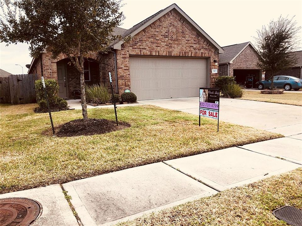 1st image of 3310 Halle Trace Ln