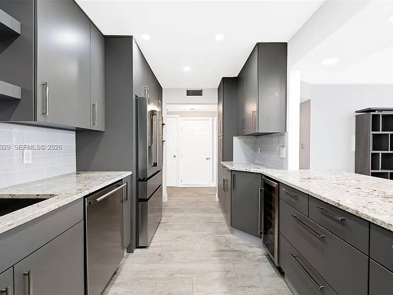 3700 Galt Ocean Dr #910 — Photo 4