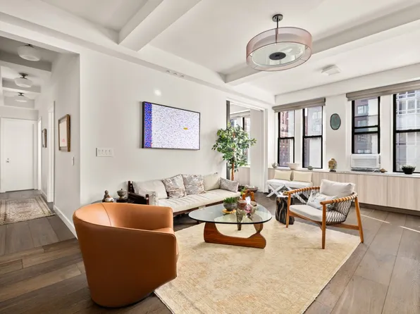 55 Park Avenue 7W image 1 of 17