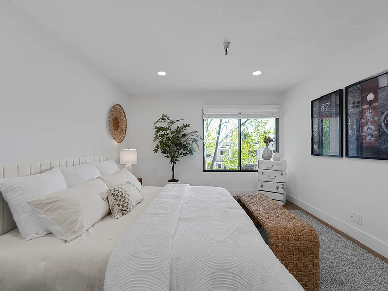 2111 Latham St #307 — Photo 53