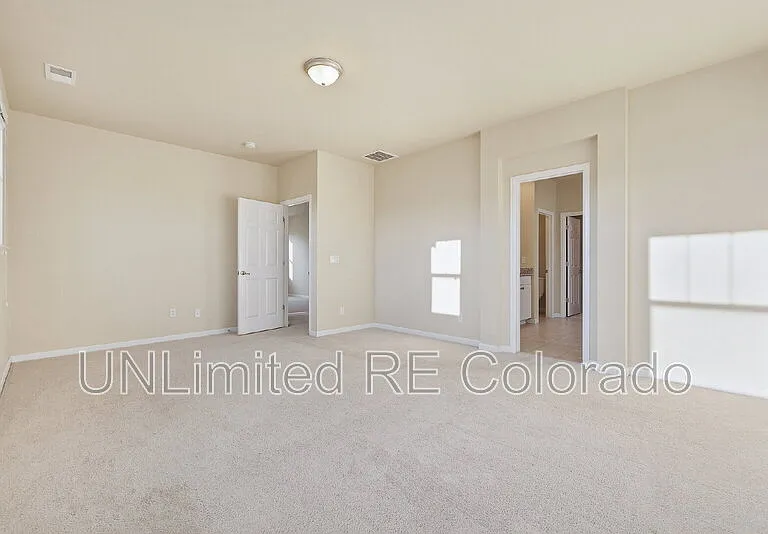 10356 Helsinki St — Photo 9