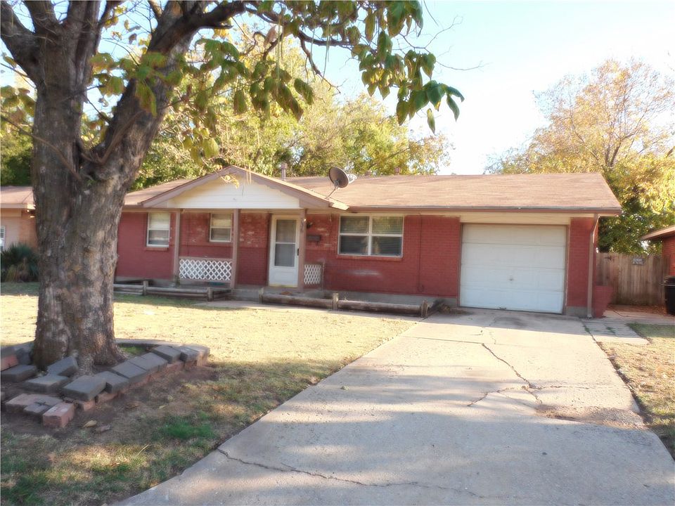 736 SW 3rd St, Moore, OK 73160 Zillow