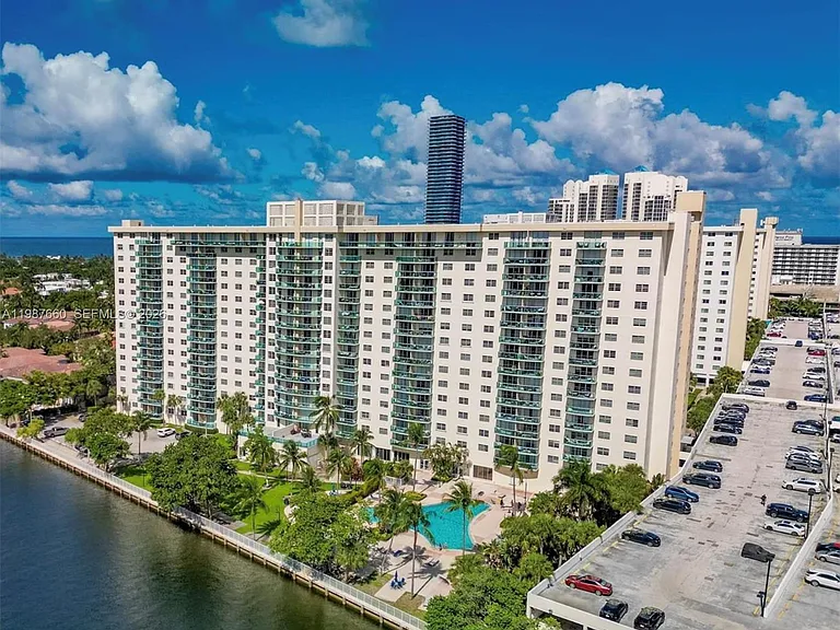 19390 Collins Ave #1623 — Photo 1