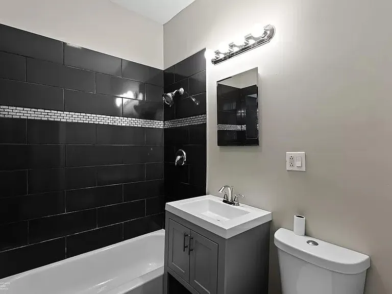 3744 W Eastwood Ave #1 — Photo 6