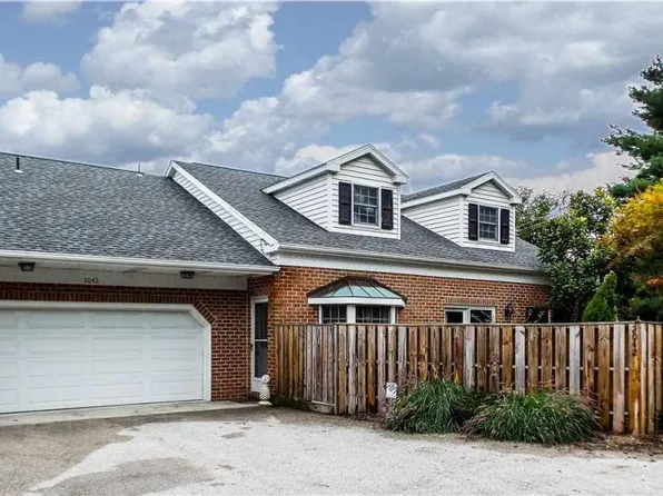 2042 Wyntre Brooke South Dr, York, PA 17403