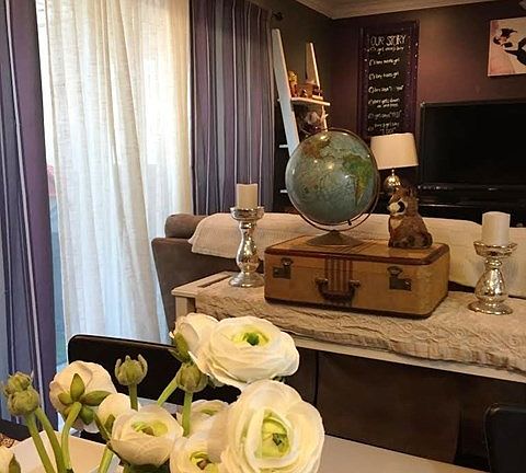 Ceiling fan & recessed lighting in living/dining areas.