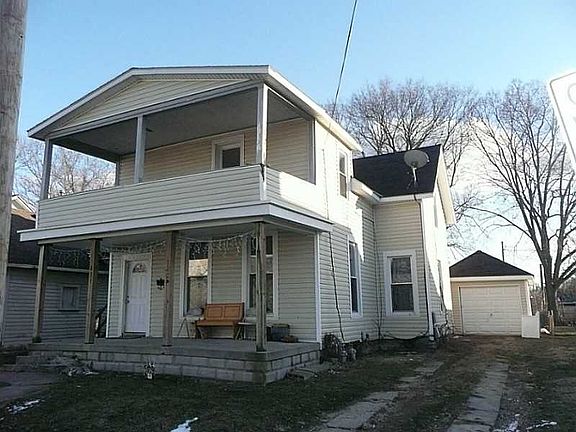 3rd image of 631 Wood St #31