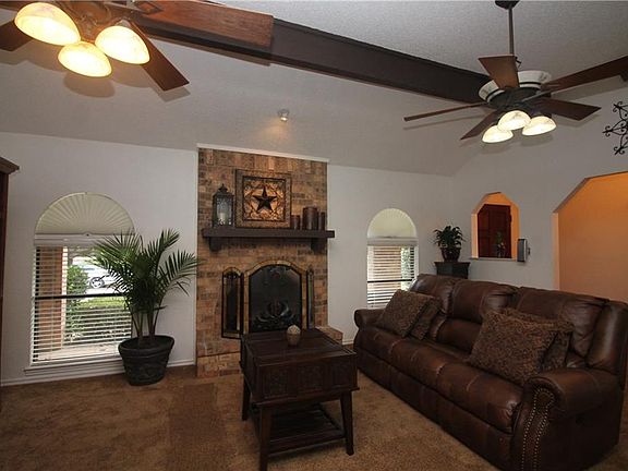 3rd image of 6909 Wilton Dr
