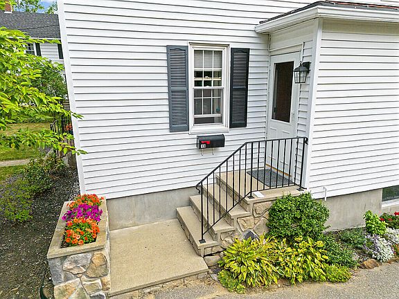 4th image of 19 S Chestnut Street