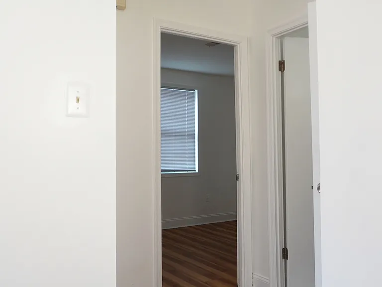 4320 Monroe St — Photo 15