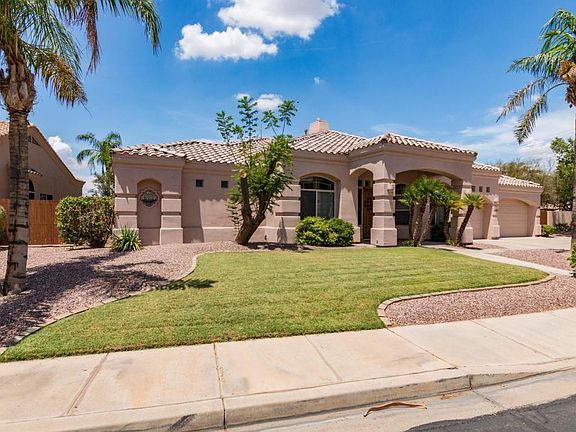 2nd image of 1910 E Coral Tree Dr