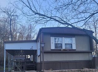 632 Newport Ln, Imperial, PA 15126