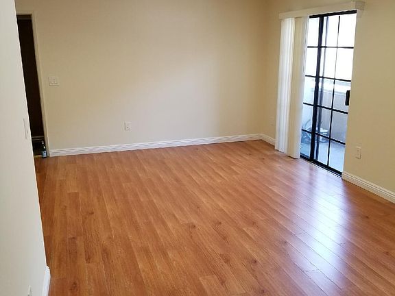 2nd image of 215 E Maple St APT 204