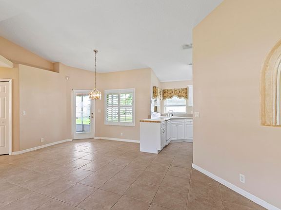 4th image of 57 Ballenger Ln