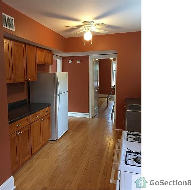 1st image of 2651 W 72nd St #1