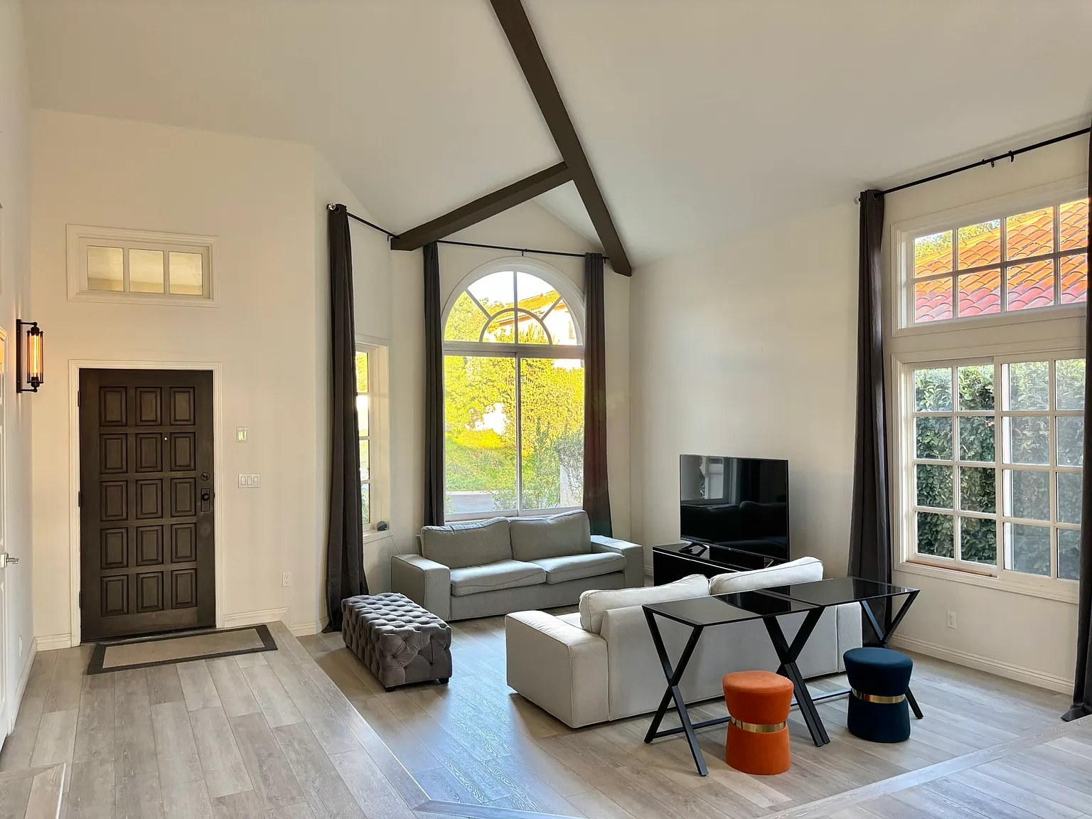 3 bed, 2297 sqft, $6,495 — Photo 4