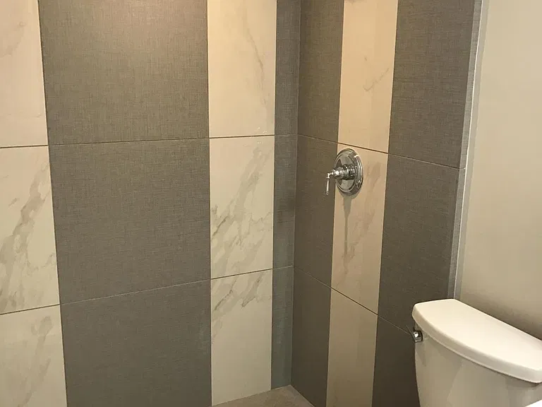142 SW 8th Ave #D — Photo 7