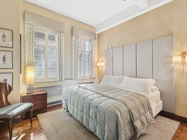 300 Central Park West image 11 of 12