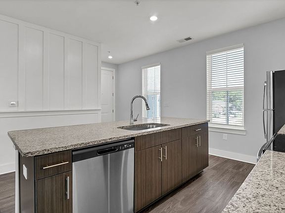 5th image of 720 S Kerr Ave APT 301