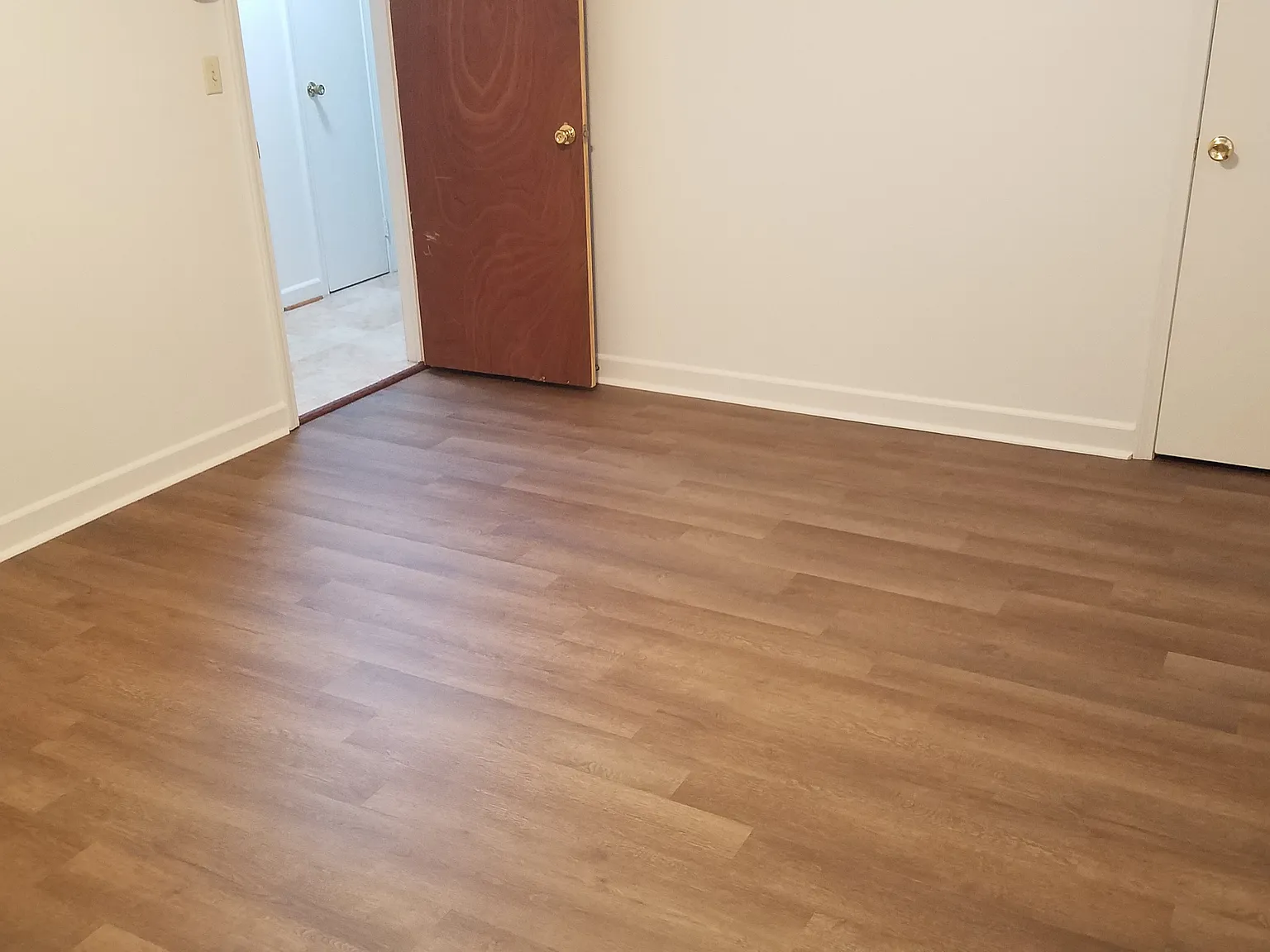 2 bed, 850 sqft, $995 — Photo 3