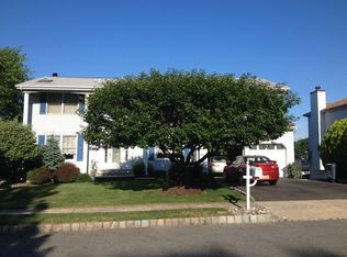 92 Point View Pkwy, Wayne, NJ 07470