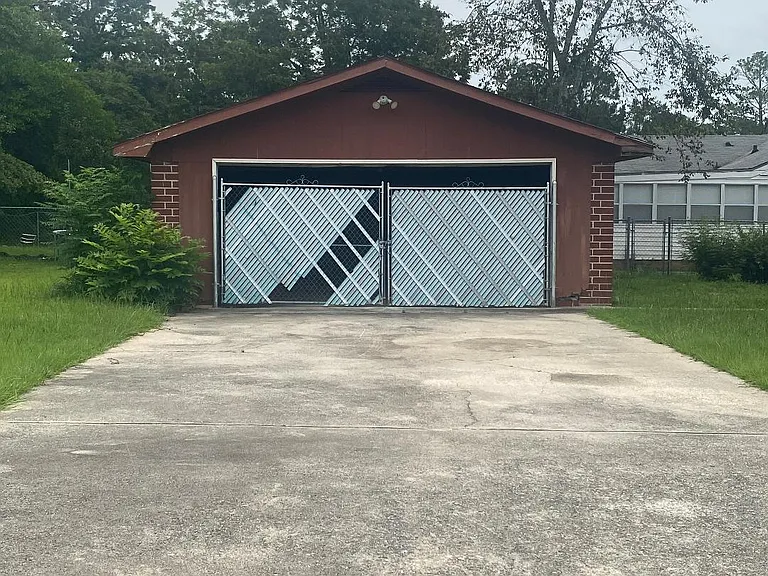 2997 Laney Ave — Photo 16