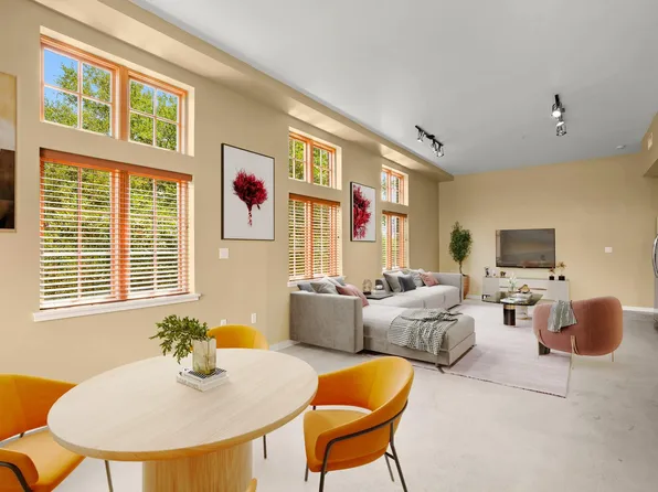 2235 E 6th St APT 204, Austin, TX 78702