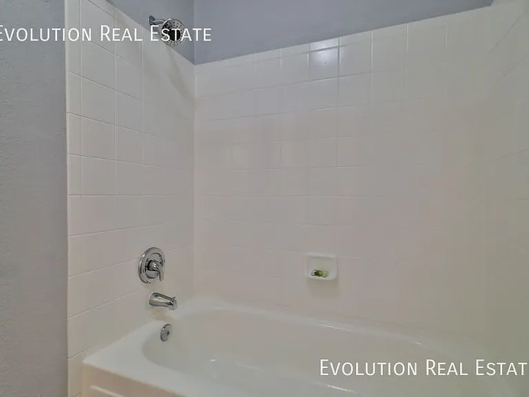 5995 N 78th St #2110 — Photo 24