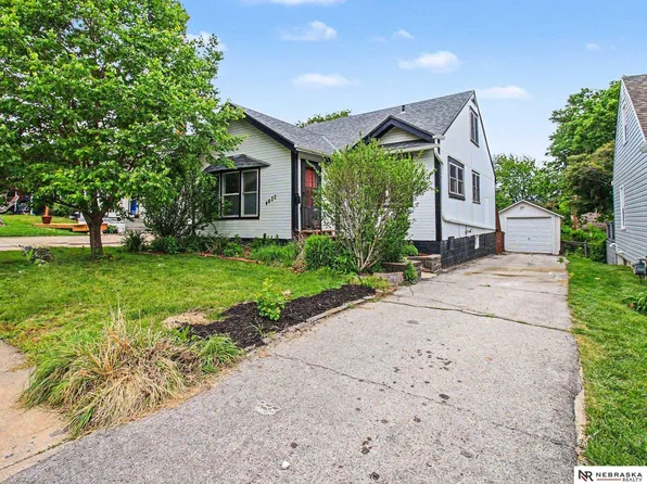 4422 Pacific St, Omaha, NE 68105