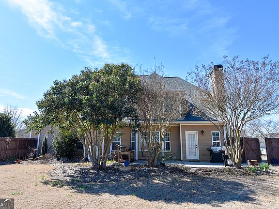 5th image of 1200 White Oak Way