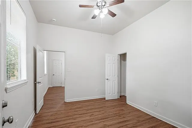 2522 N Prieur St — Photo 12