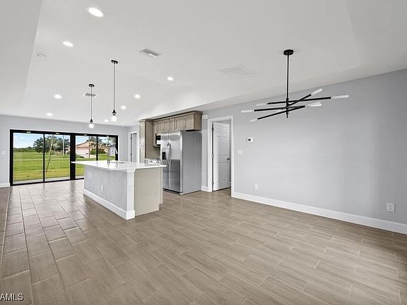 5th image of 4032 NW 36th Ave