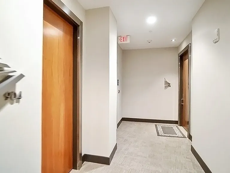 1 Roebling Way #904 — Photo 2