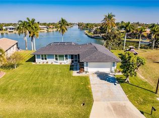 305 SE 9th Ave, Cape Coral, FL 33990