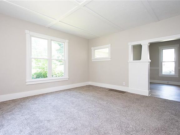4th image of 392 Jennings Ave