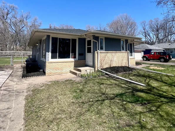 7112 65th Ave N, Brooklyn Park, MN 55428