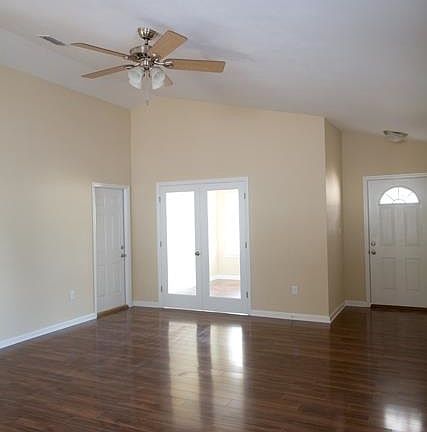 5th image of 3323 Golden Rain Dr